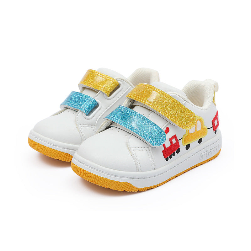 New baby white shoes