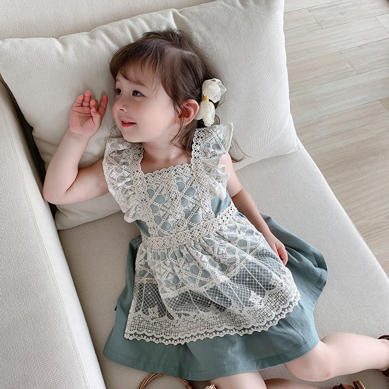 Girl's lace dress
