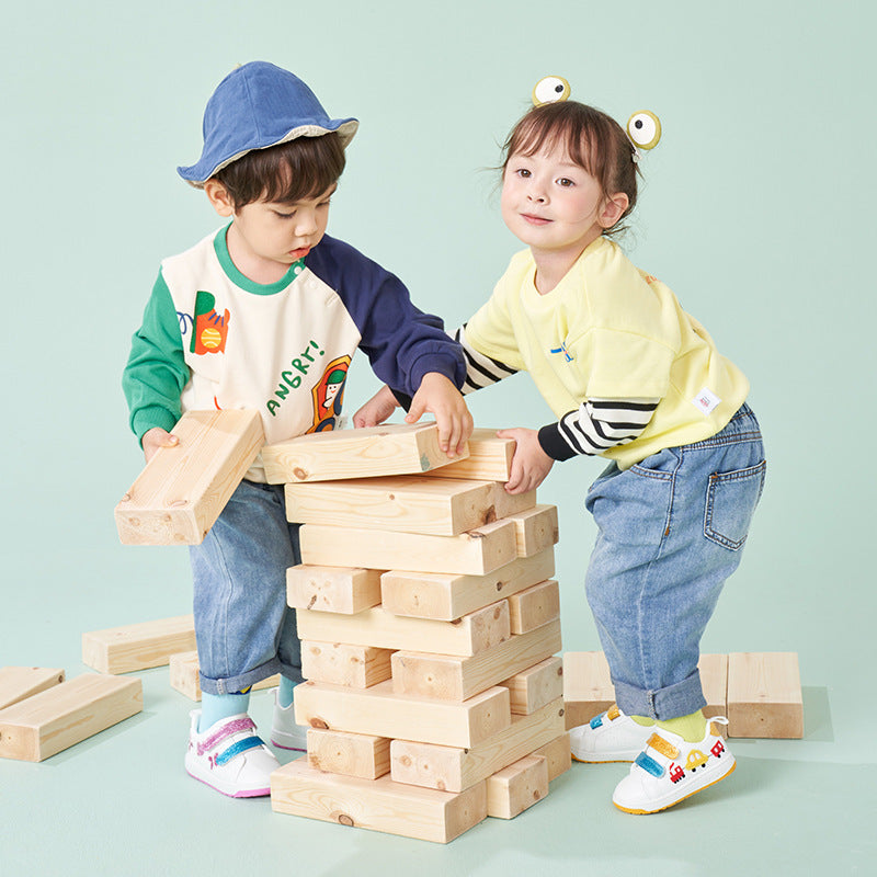 New baby white shoes