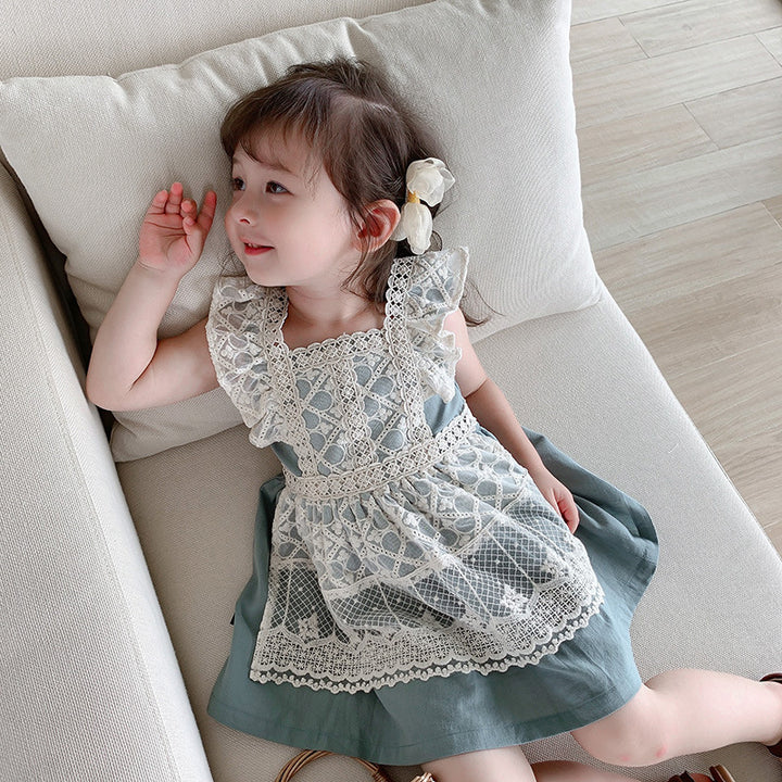 Girl's lace dress